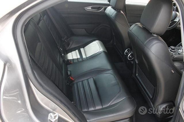 Usata Alfa Romeo Giulia Veloce 210 CV (154 kW) 2017 Grigio Berlina