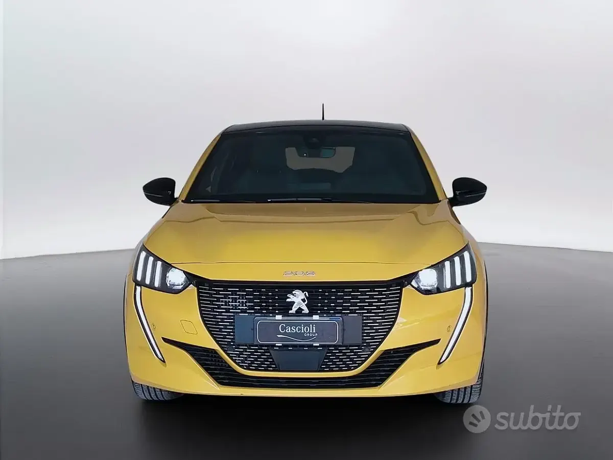 Usata Peugeot 208 GT-line 101 CV (74 kW) 2020 Giallo Utilitaria