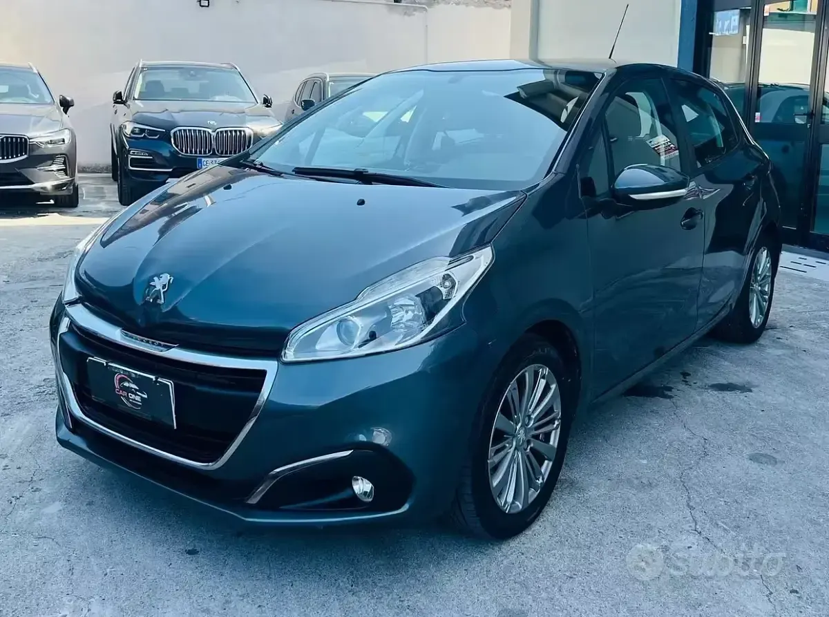 Usata Peugeot 208 Allure 82 CV (60 kW) 2016 Grigio Utilitaria