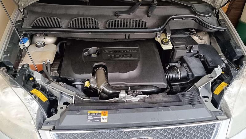 Usata Ford C-MAX Ghia 110 CV (80 kW) 2005 Argento Monovolume