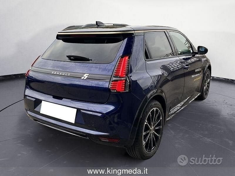 Usata Renault R5 Komfort 77 kW (106 CV) 2024 Blu/azzurro Utilitaria