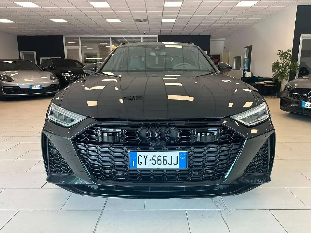 Usata Audi RS6 Ambiente 600 CV (441 kW) 2022 Nero Station wagon