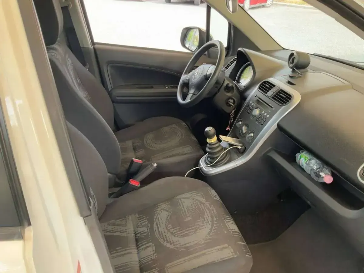 Usata Opel Agila 68 CV (50 kW) 2013 Other Utilitaria