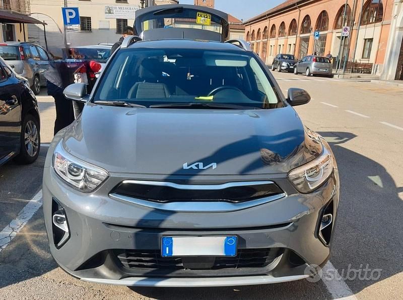 Usata Kia Stonic 84 CV (61 kW) 2022 Grigio SUV