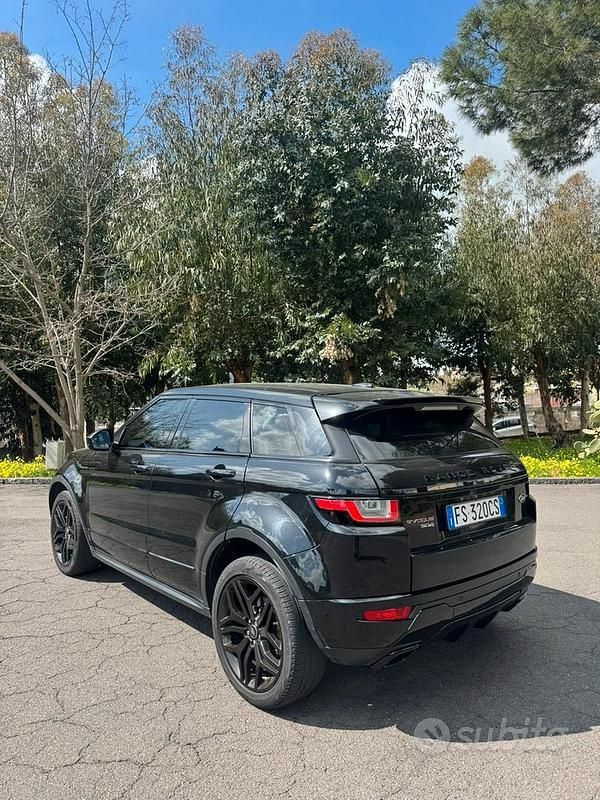 Usata Land Rover Range Rover evoque Black Edition 190 CV (139 kW) 2018 Nero Station wagon