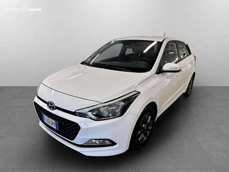 Bianco Usata 2017 Hyundai i20 Classic Tre volumi | 9900 € (Buon prezzo) - Immagine 1/4