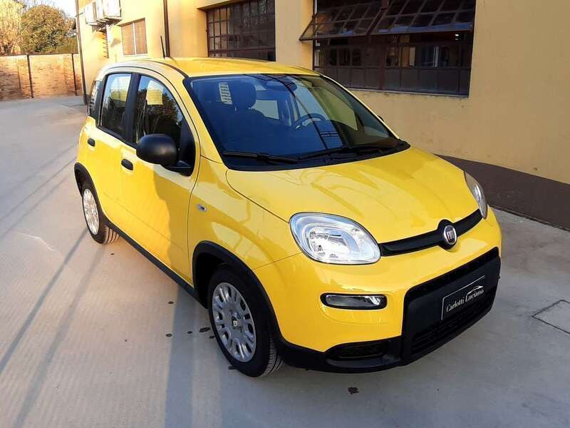 Usata Fiat Panda 69 CV (50 kW) 2024 Giallo Utilitaria
