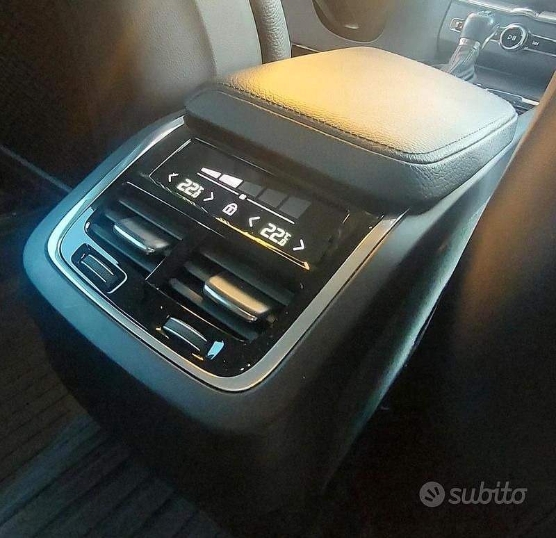 Usata Volvo XC60 Inscription 190 CV (139 kW) 2019 Bianco SUV
