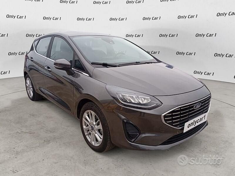 Usata Ford Fiesta Titanium 75 CV (55 kW) 2023 Grigio scuro Utilitaria