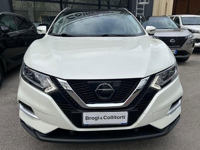 Usata Nissan Qashqai N-Connecta 131 CV (96 kW) 2017 Bianco SUV