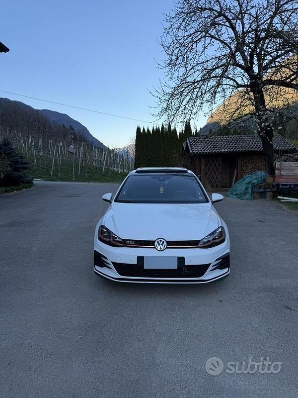 Usata VW Golf VII GTI 245 CV (180 kW) 2018 Bianco Berlina