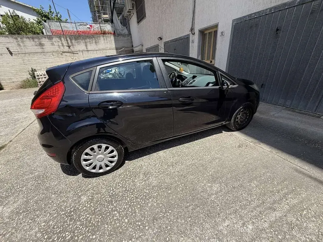 Usata Ford Fiesta 95 CV (69 kW) 2010 Berlina