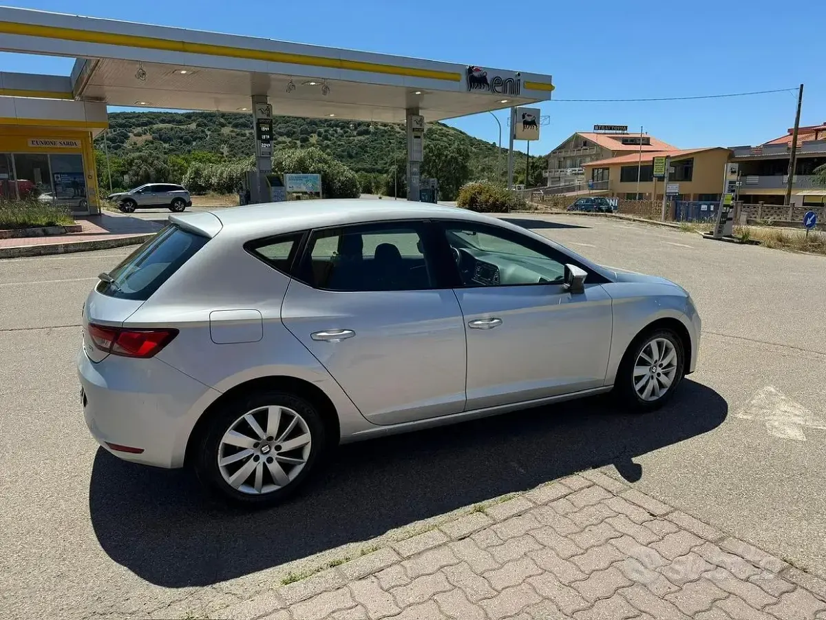 Usata Seat Leon Style 105 CV (77 kW) 2015 Grigio Berlina