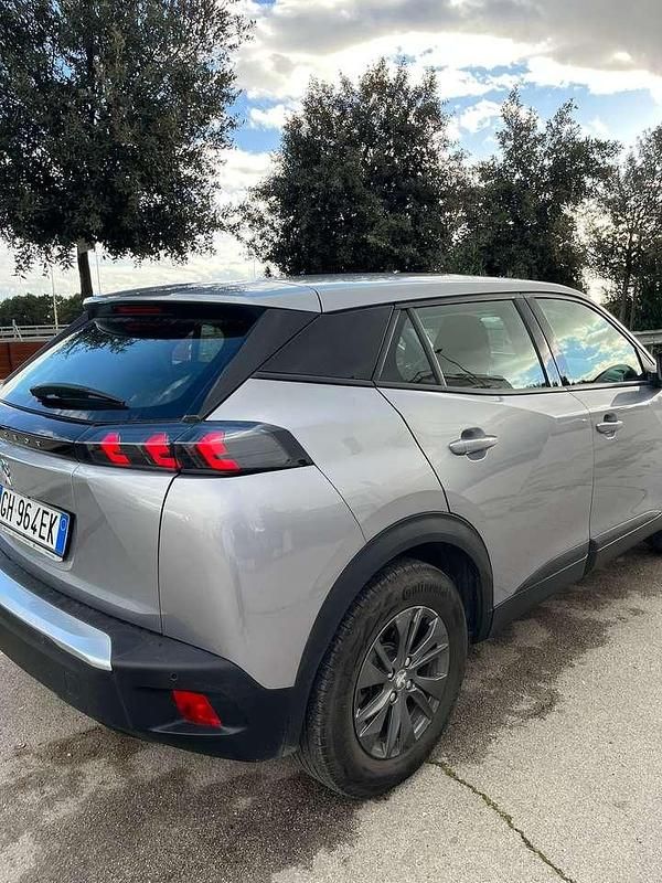 Usata Peugeot 2008 Active 56 kW (77 CV) 2021 Grigio SUV