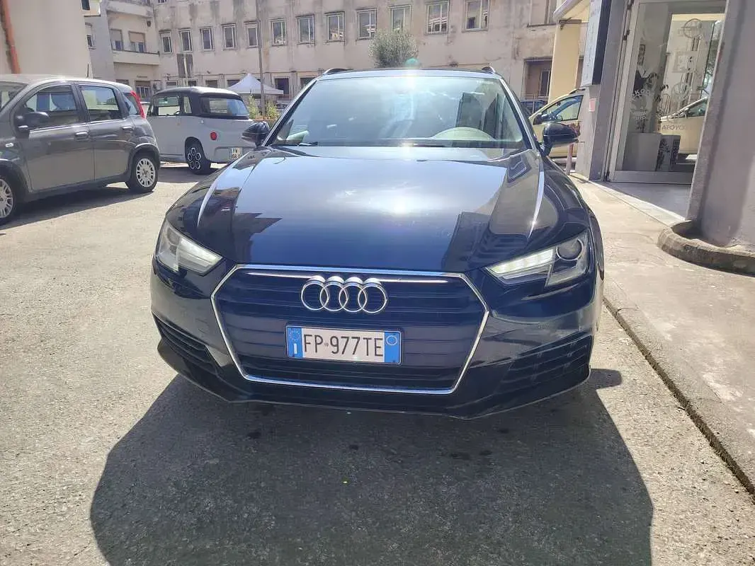 Usata Audi A4 Business 122 CV (89 kW) 2018 Nero Station wagon