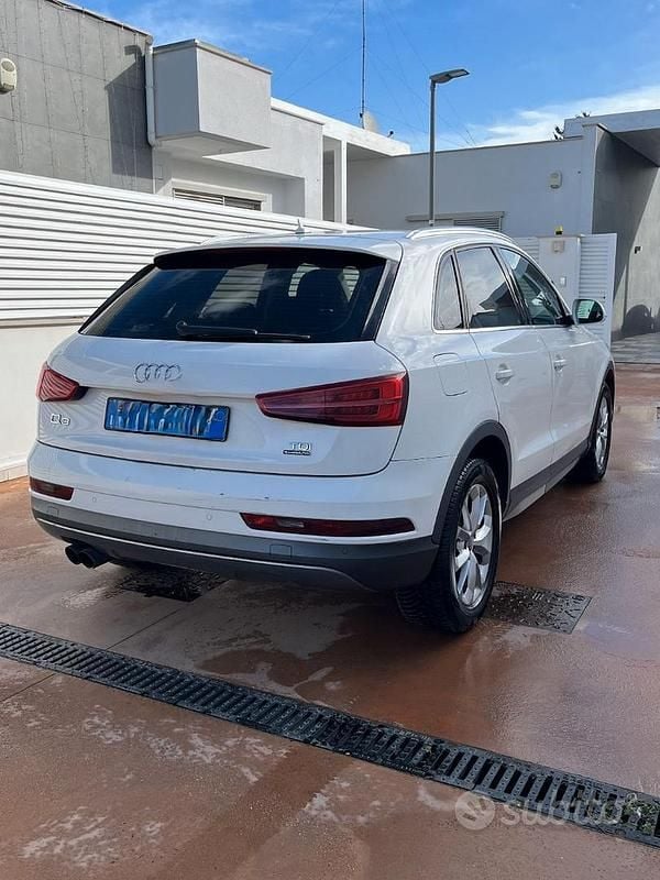 Usata Audi Q3 Ambiente 150 CV (110 kW) 2015 Bianco SUV