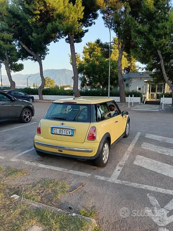 Usata Mini One D 75 CV (55 kW) 2003 Giallo Utilitaria