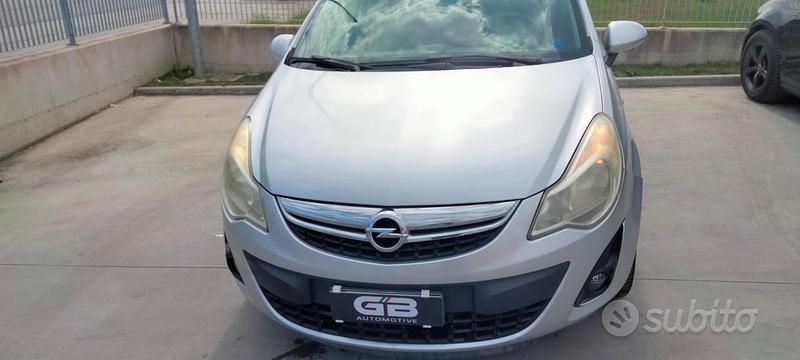 Usata Opel Corsa 2012 Grigio Utilitaria