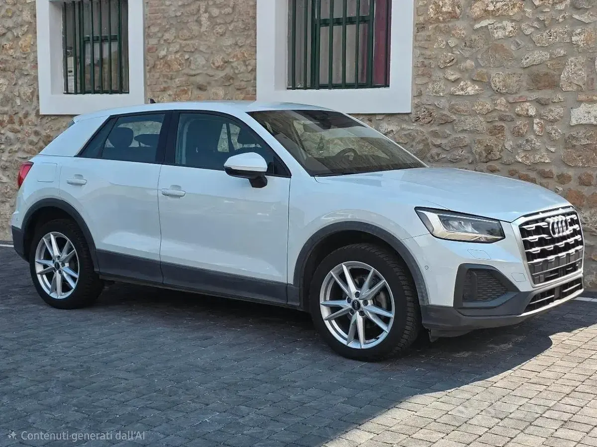Usata Audi Q2 Business 116 CV (85 kW) 2022 Bianco SUV