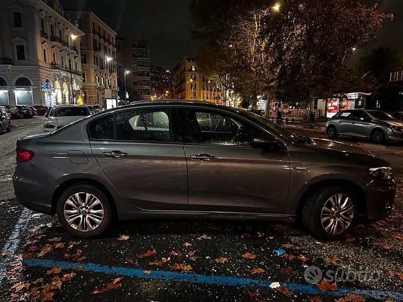 Usata Fiat Tipo Opening Edition 120 CV (88 kW) 2016 Grigio Berlina