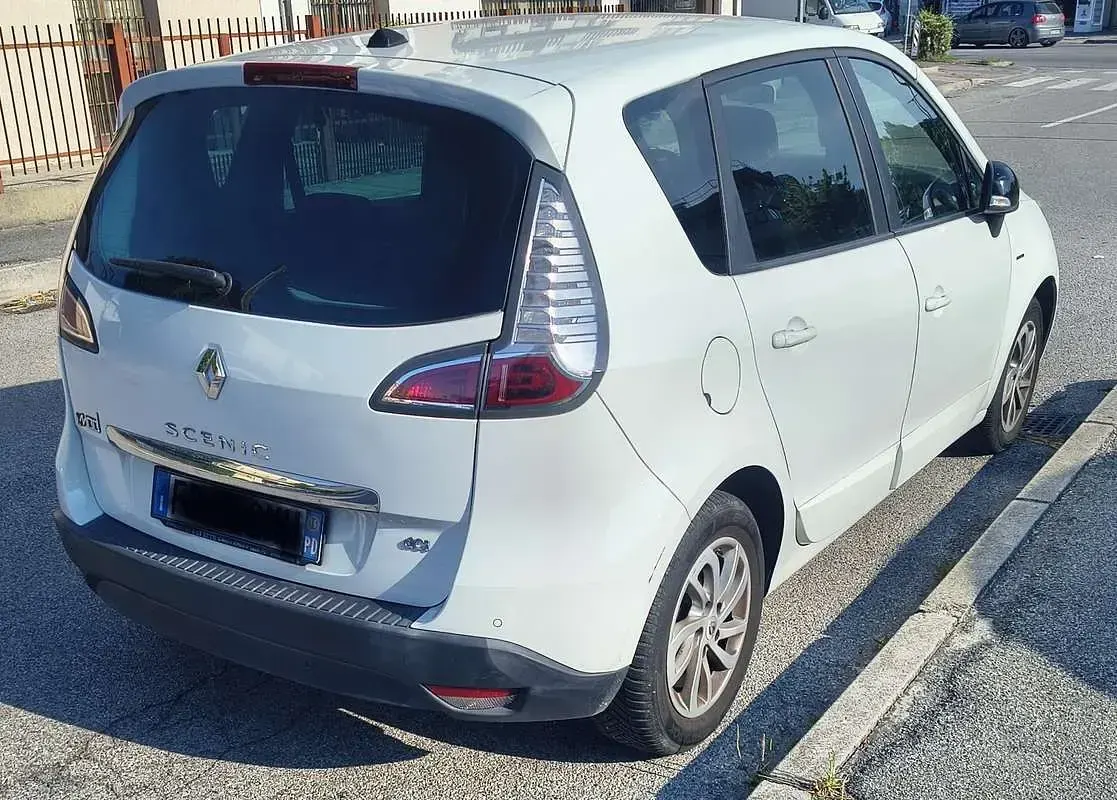 Usata Renault Scenic E-Tech LIMITED 110 CV (80 kW) 2015 Monovolume