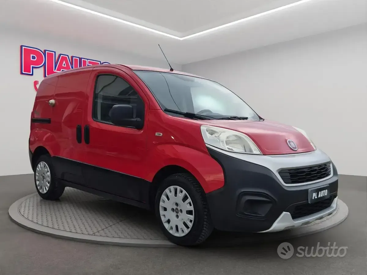 Usata Fiat Fiorino 80 CV (58 kW) 2016 Rosso Monovolume