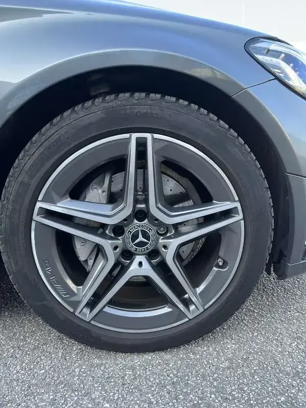 Usata Mercedes C180 Premium 156 CV (114 kW) 2019 Grigio Coupé