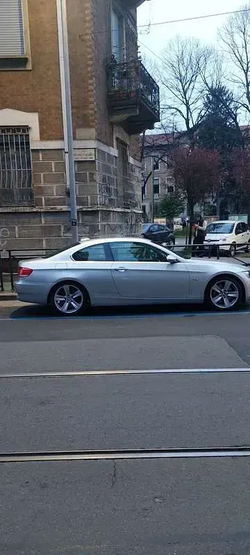 Usata BMW 330 231 CV (169 kW) 2009 Coupé