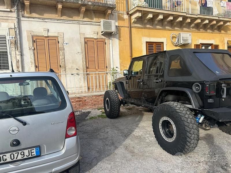 Usata Jeep Wrangler 200 CV (147 kW) 2011 Nero SUV