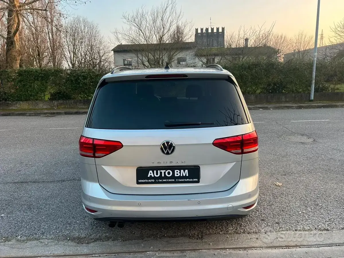 Usata VW Touran Business 150 CV (110 kW) 2021 Grigio Monovolume
