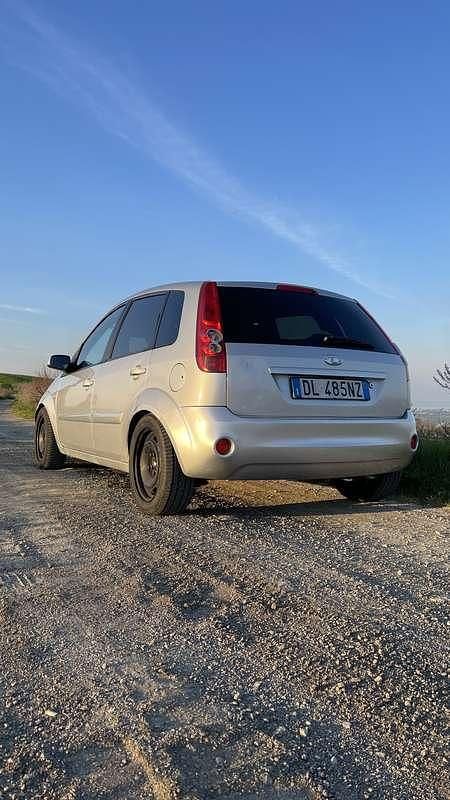 Usata Ford Fiesta 75 CV (55 kW) 2008 Utilitaria