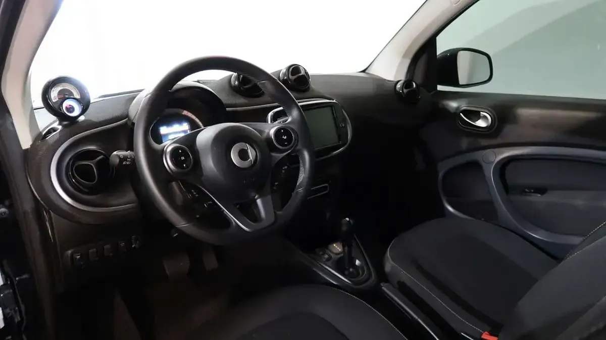 Usata Smart ForTwo Coupé Passion 60 kW (82 CV) 2021 Bianco Utilitaria