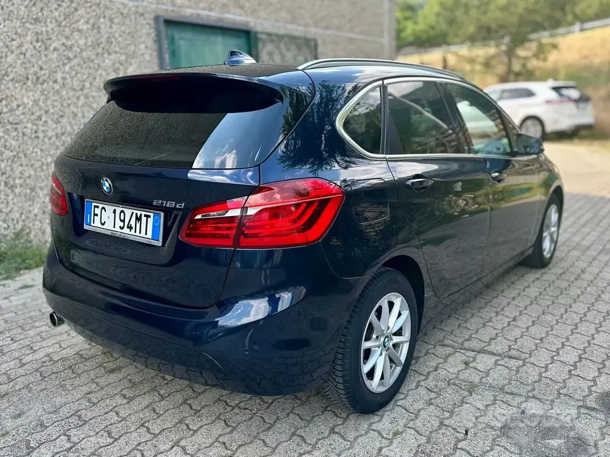 Usata BMW 216 Active Tourer Luxury Line 116 CV (85 kW) 2016 Bluazzurro Monovolume