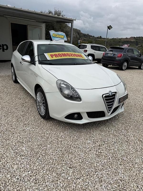 Usata Alfa Romeo Giulietta 140 CV (102 kW) 2014 Bianco Utilitaria