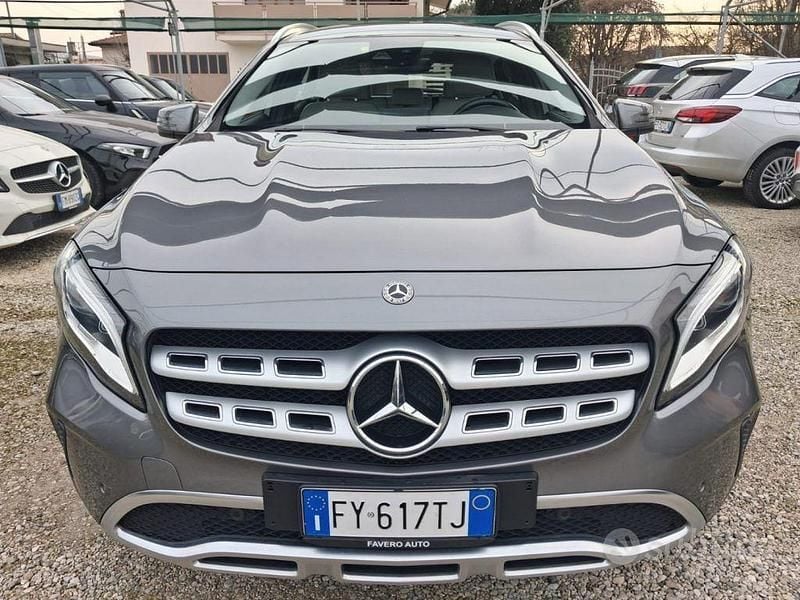Usata Mercedes GLA200 136 CV (100 kW) 2019 Antracite SUV