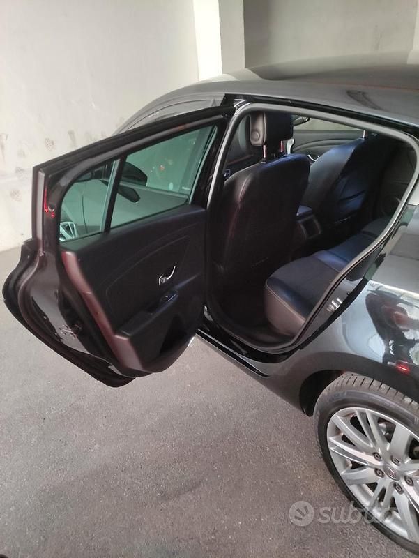 Usata Renault Mégane 110 CV (80 kW) 2012 Nero Berlina