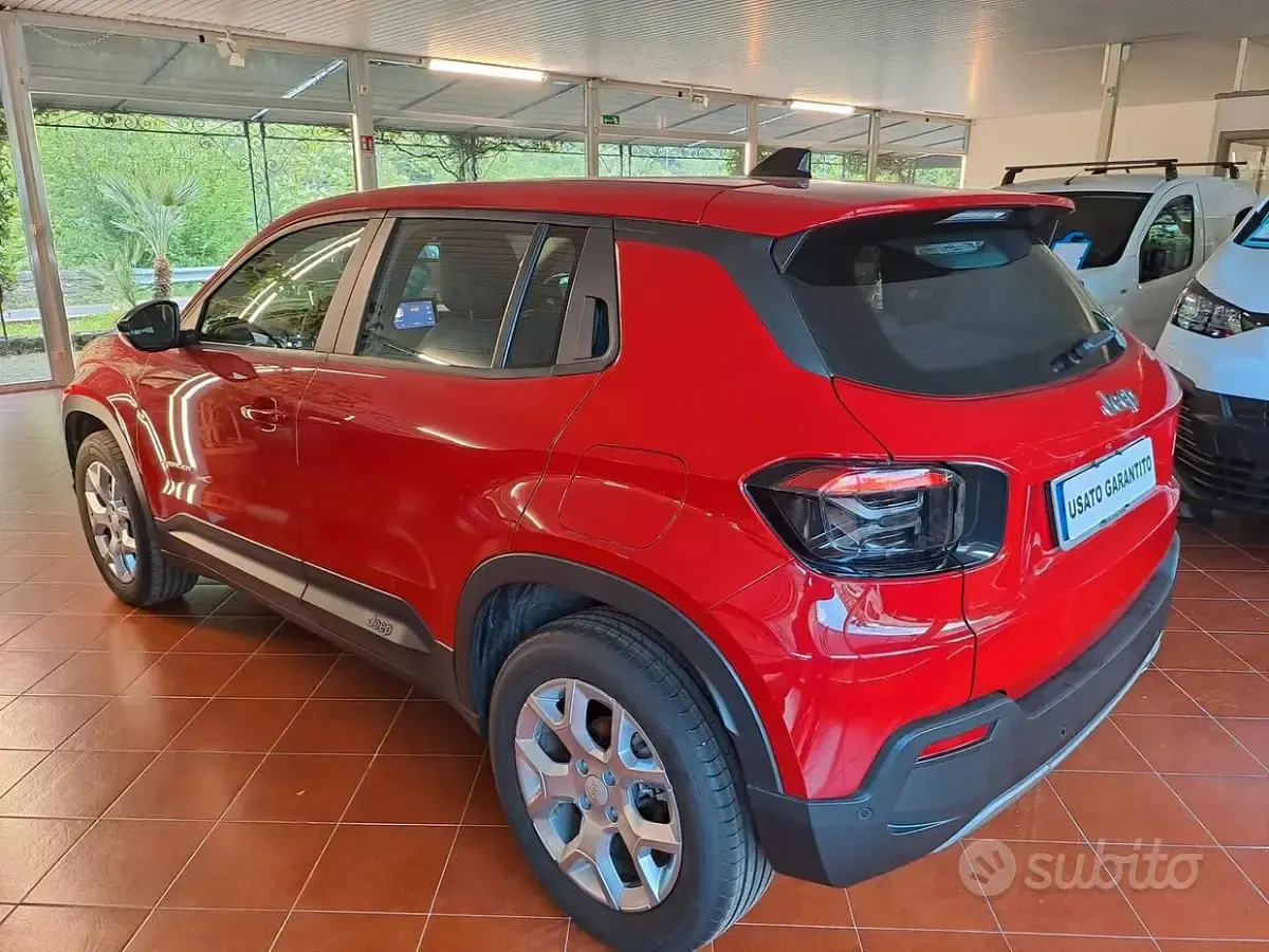 Usata Jeep Avenger Altitude 101 CV (74 kW) 2023 Rosso SUV