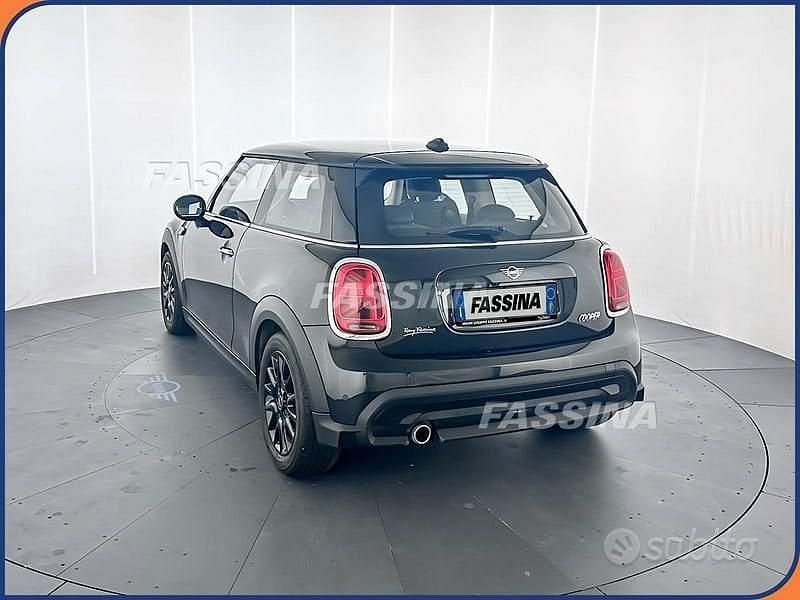 Usata Mini Cooper Classic 136 CV (100 kW) 2022 Nero Utilitaria