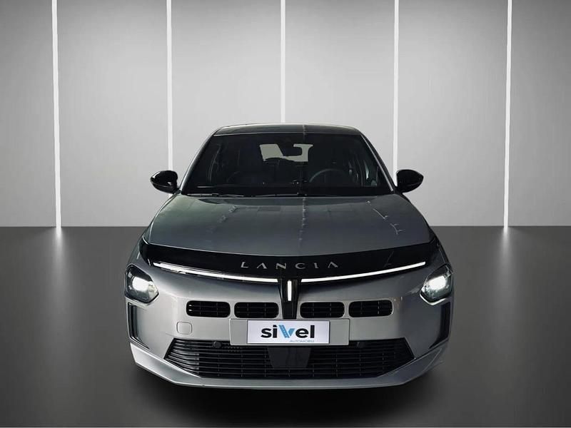 Usata Lancia Ypsilon 101 CV (74 kW) 2025 Grigio Utilitaria