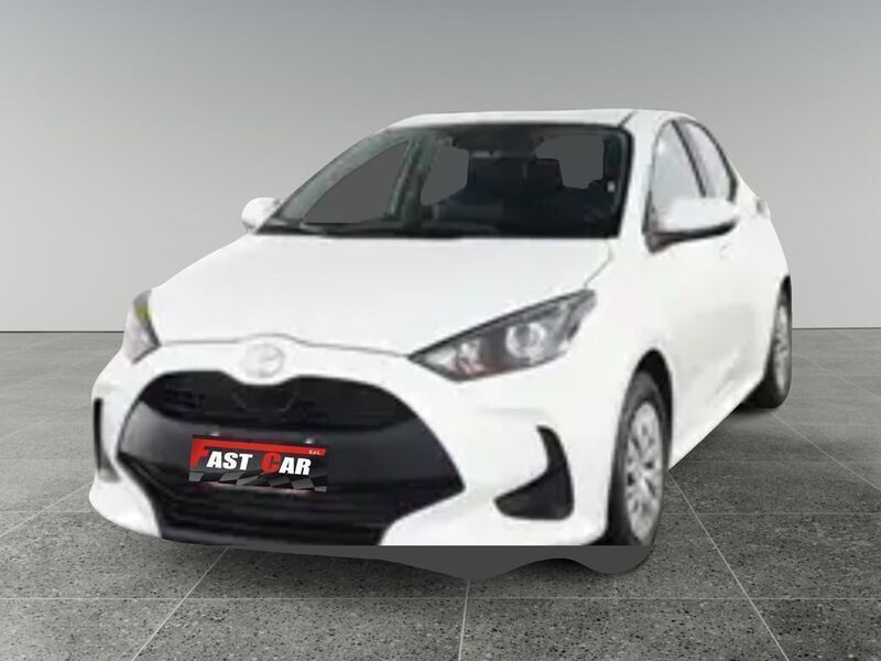 Bianco Usata 2024 Toyota Yaris Hybrid Active Tre volumi | 18.400 € (Super prezzo) - Immagine 1/1