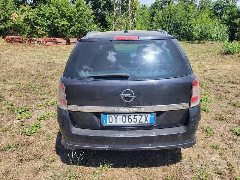 Usata Opel Astra 2009 Nero Station wagon