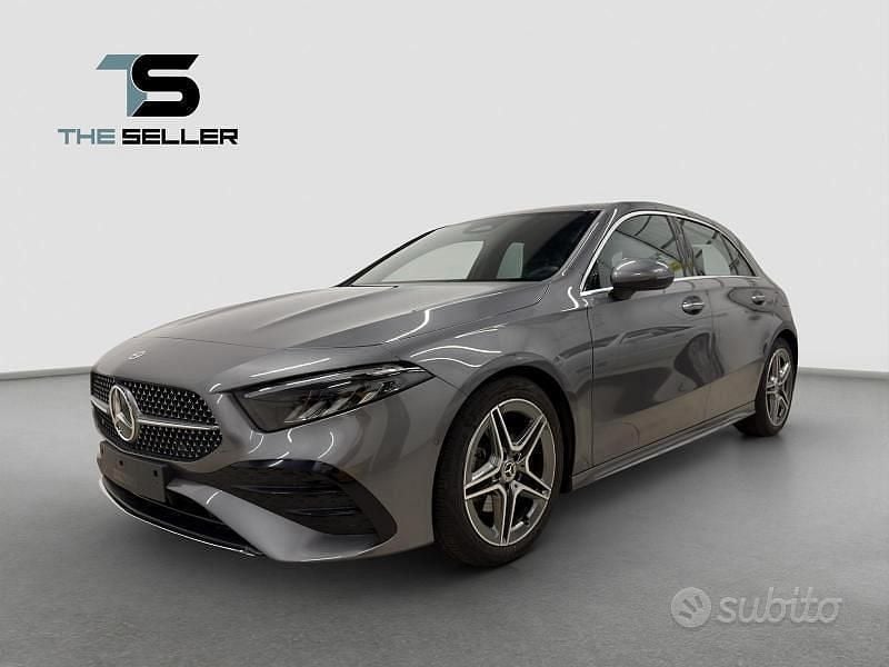 Usata Mercedes A180 AMG Line Premium 136 CV (100 kW) 2025 Grigio scuro Berlina
