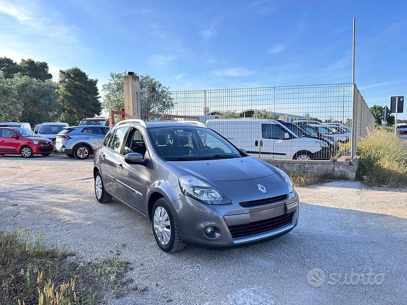 Usata Renault Clio GrandTour 85 CV (62 kW) 2009 Grigio Station wagon