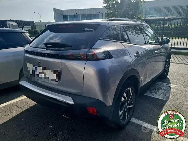 Usata Peugeot 2008 Allure 131 CV (96 kW) 2021 Grigio SUV