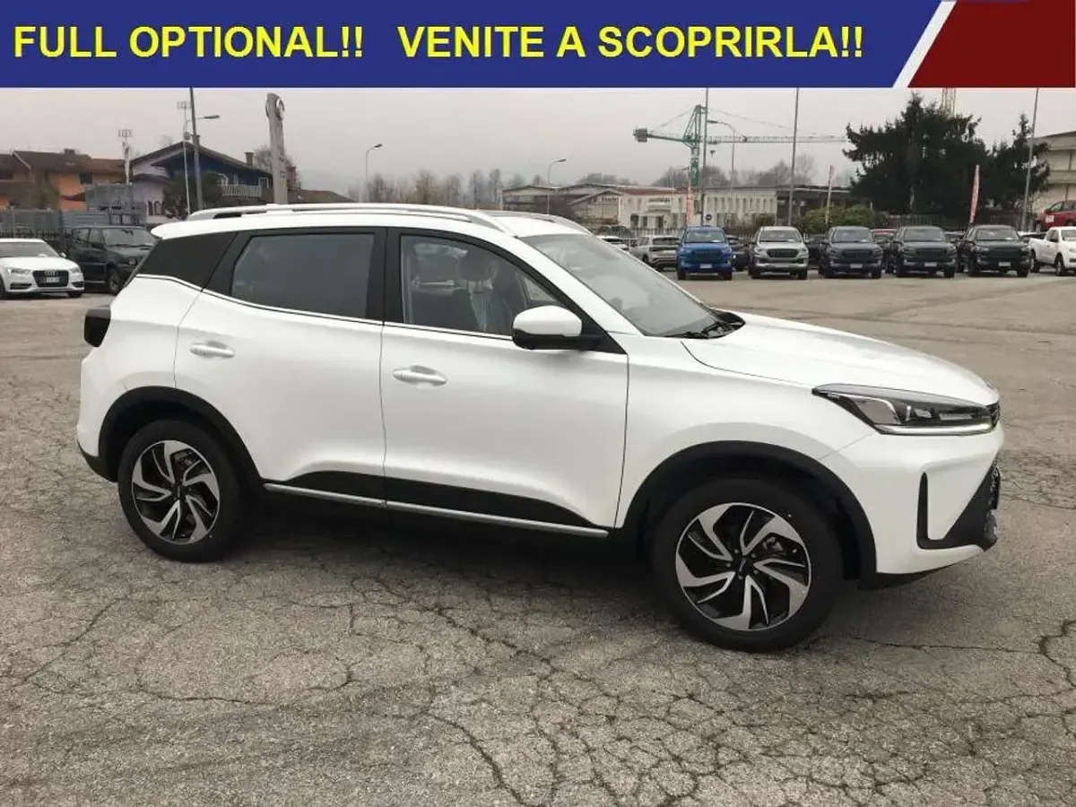 Nuova EMC SEI 113 CV (83 kW) 2026 Bianco SUV