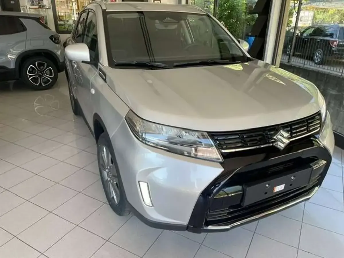 Nuova Suzuki Vitara 110 CV (80 kW) 2026 Bianco SUV