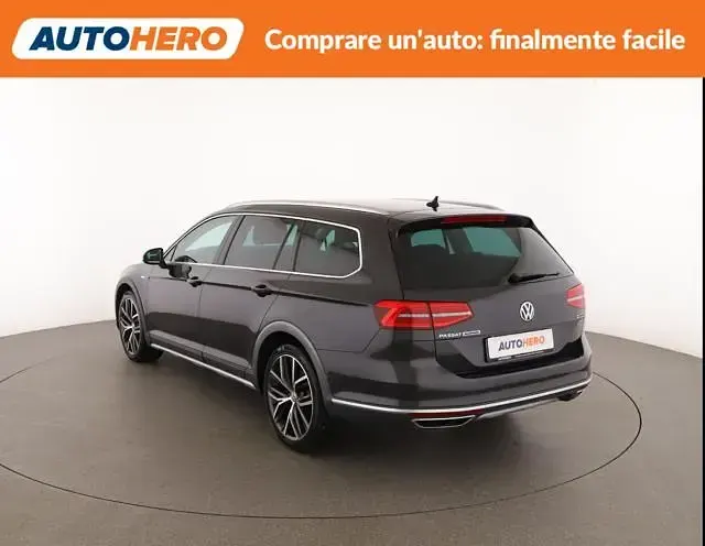 Usata VW Passat Alltrack 240 CV (176 kW) 2018 Grigio Station wagon