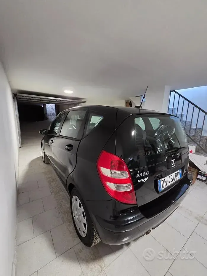 Occasion Mercedes A180 Avantgarde 109 ch (80 kW) 2008 Noir Berline
