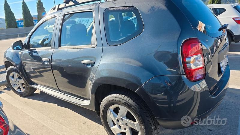 Usata Dacia Duster Ambiance 90 CV (66 kW) 2017 Grigio SUV
