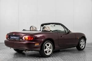 Usata Mazda MX5 111 CV (81 kW) 2000 Rosso Cabrio
